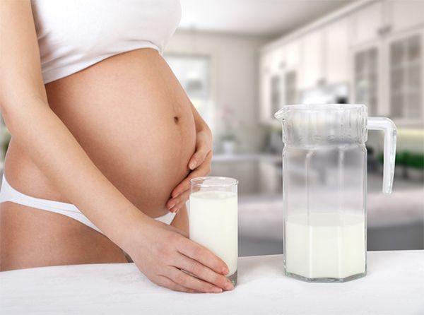 Sữa rất tốt cho bà bầu trong 3 tháng đầu của thai kỳ